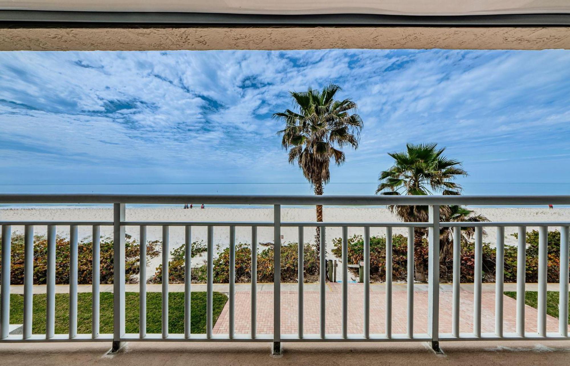 Beach Happy Clearwater Beach Exterior photo